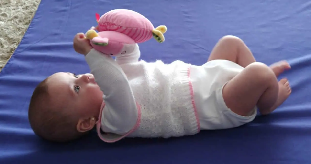 Mantas de actividades para bebé: sus beneficios
